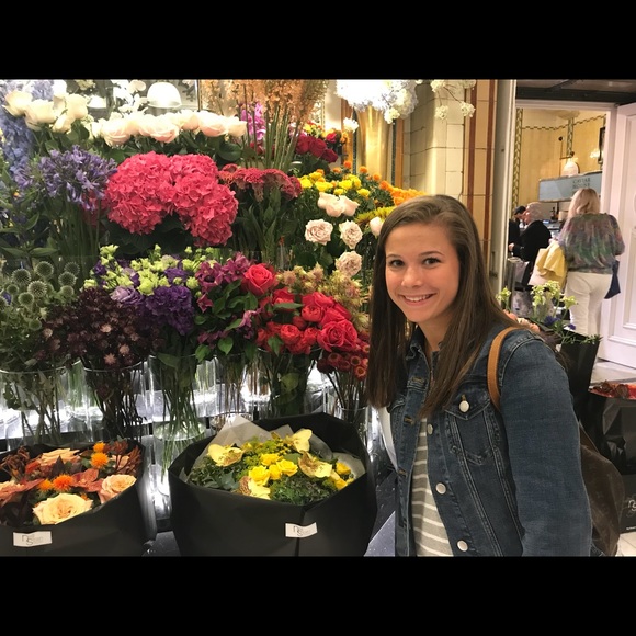 Meet your Posher, Mary kate - Picture 1 of 1